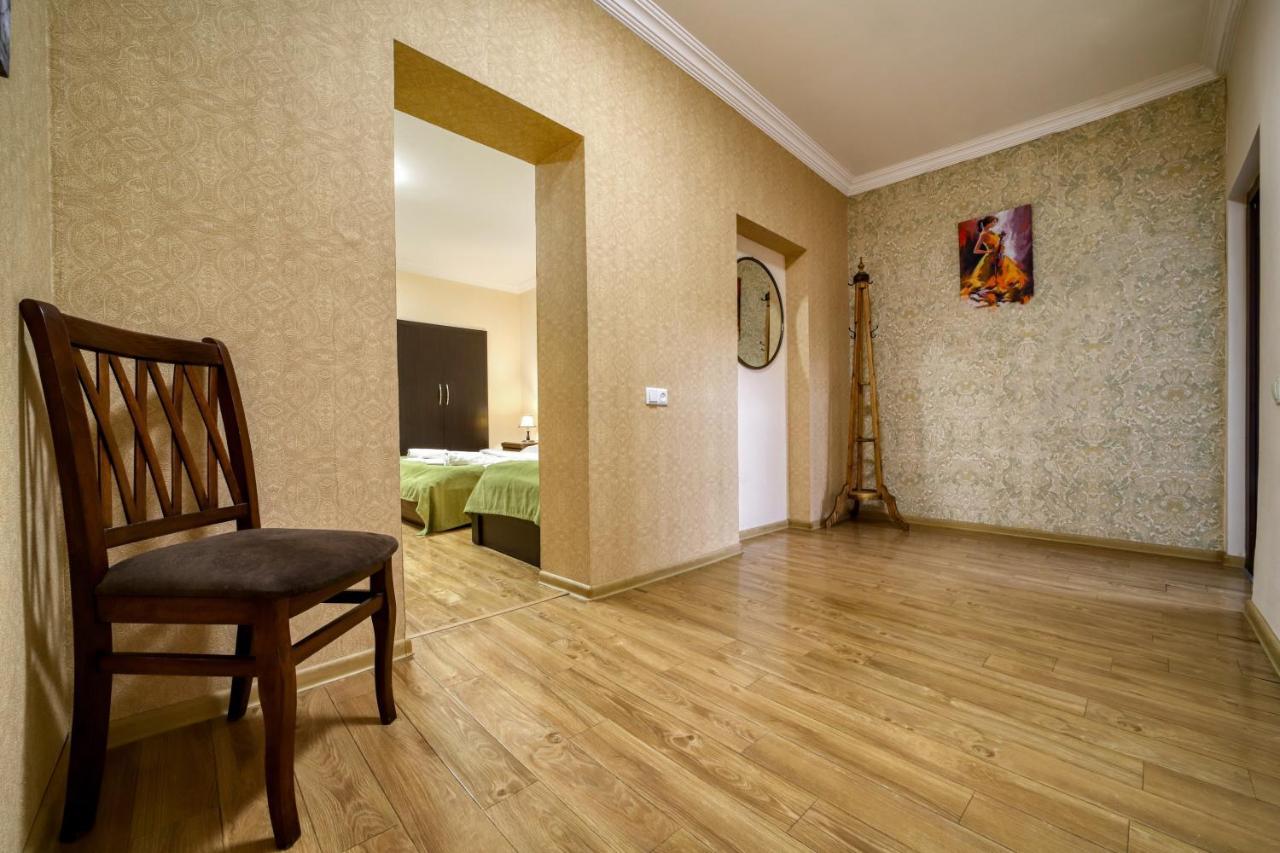 Nine Hotel Tbilisi Exteriör bild